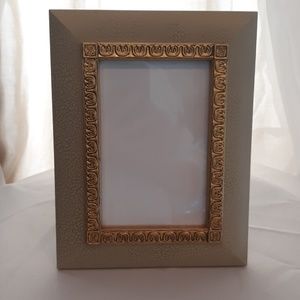 Cream & Antiqued Gold Crackle Edging Frame